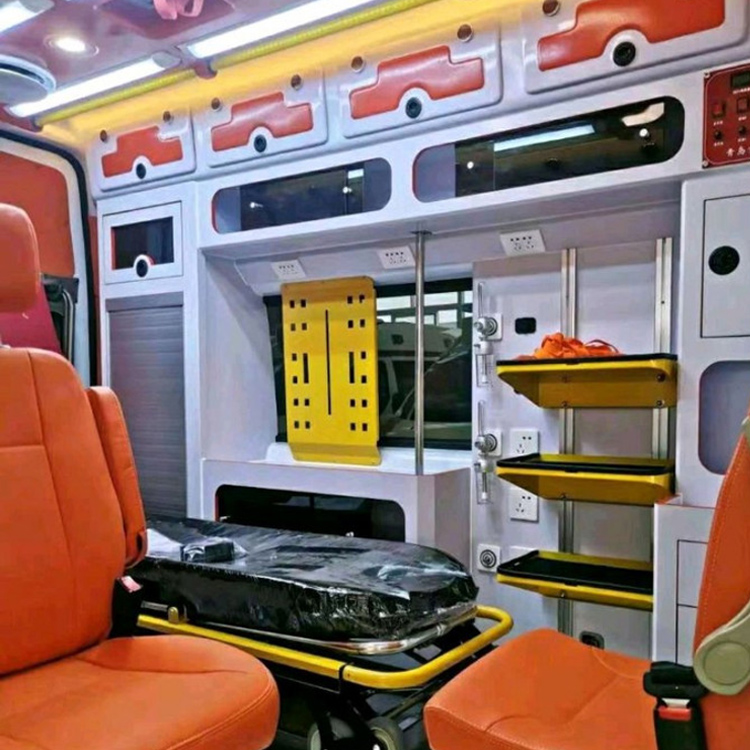 伊吾长途救护车护送病人租赁价格